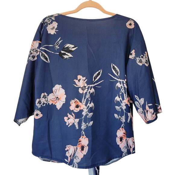 Floral Tie Front Loose Fitting Flowy Blouse Large - Picture 3 of 3